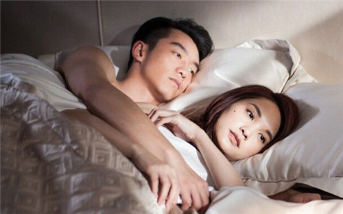 鍾情於潑辣女的星男